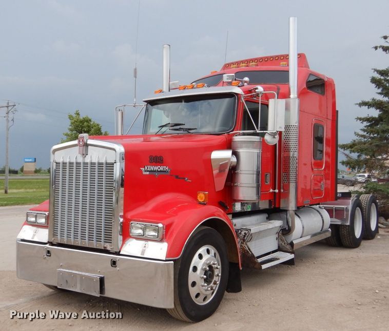 image for item FK9259 1999 Kenworth W900  semi truck