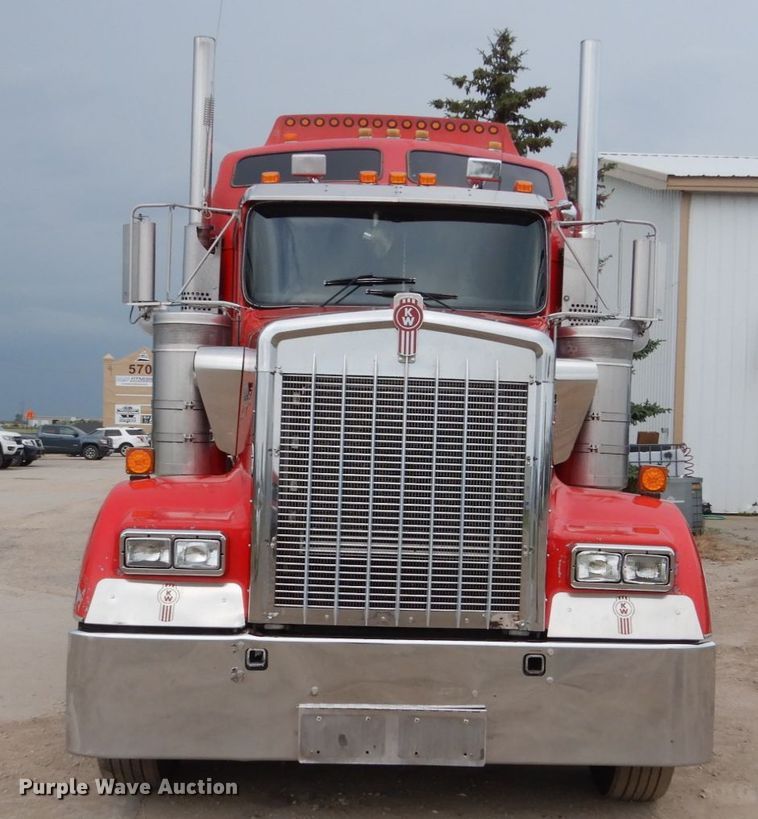 image for item FK9259 1999 Kenworth W900  semi truck