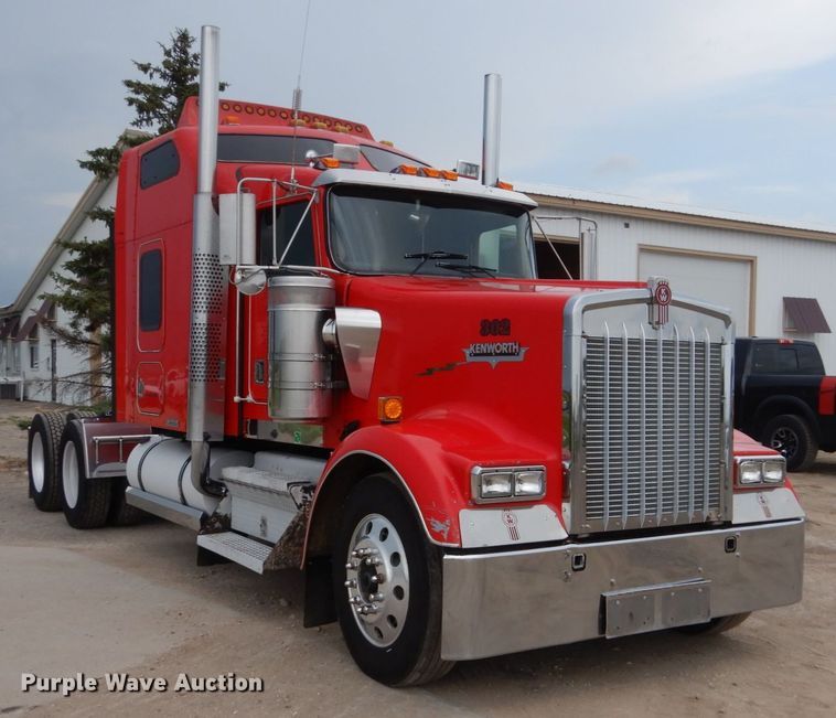 image for item FK9259 1999 Kenworth W900  semi truck