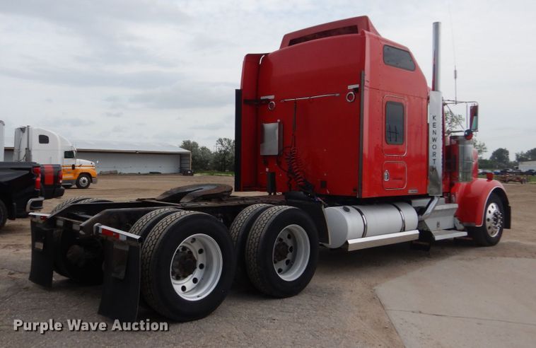 image for item FK9259 1999 Kenworth W900  semi truck