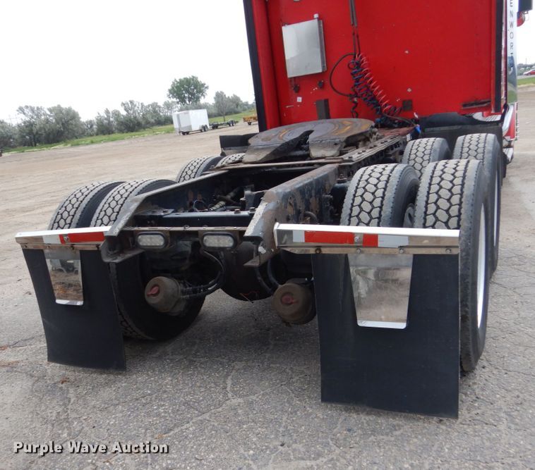 image for item FK9259 1999 Kenworth W900  semi truck