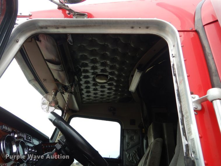 image for item FK9259 1999 Kenworth W900  semi truck