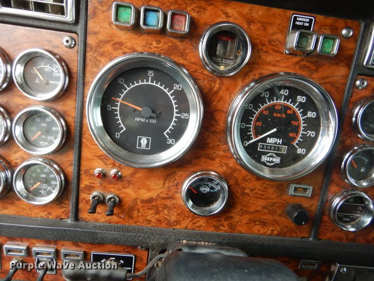 image for item FK9259 1999 Kenworth W900  semi truck