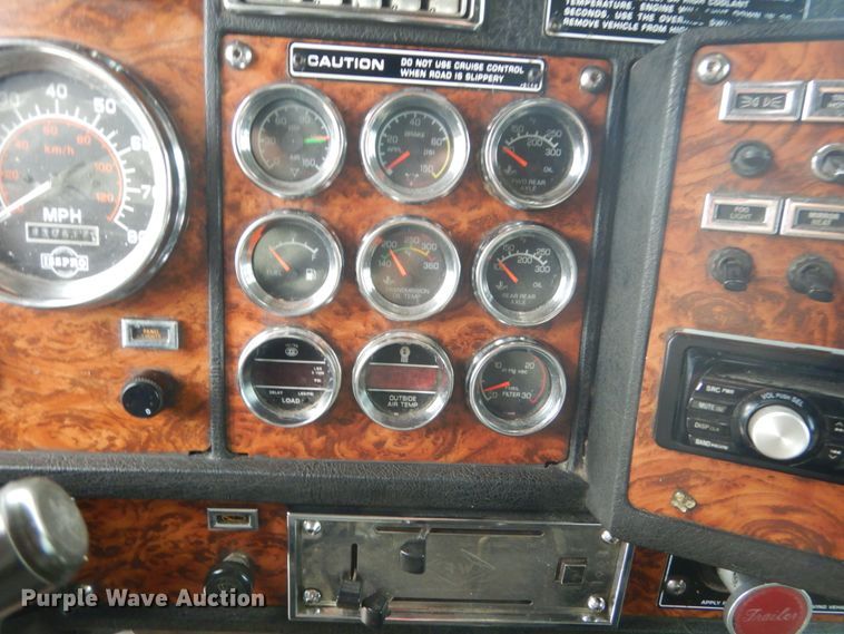 image for item FK9259 1999 Kenworth W900  semi truck