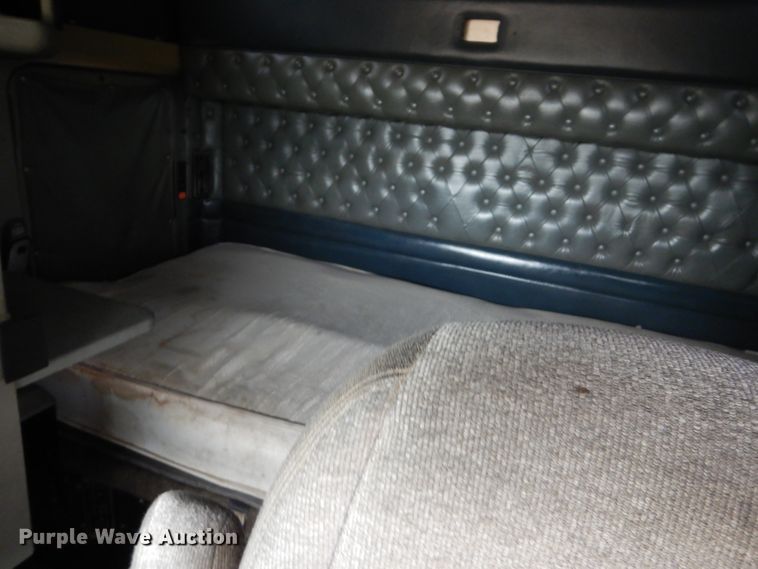 image for item FK9259 1999 Kenworth W900  semi truck