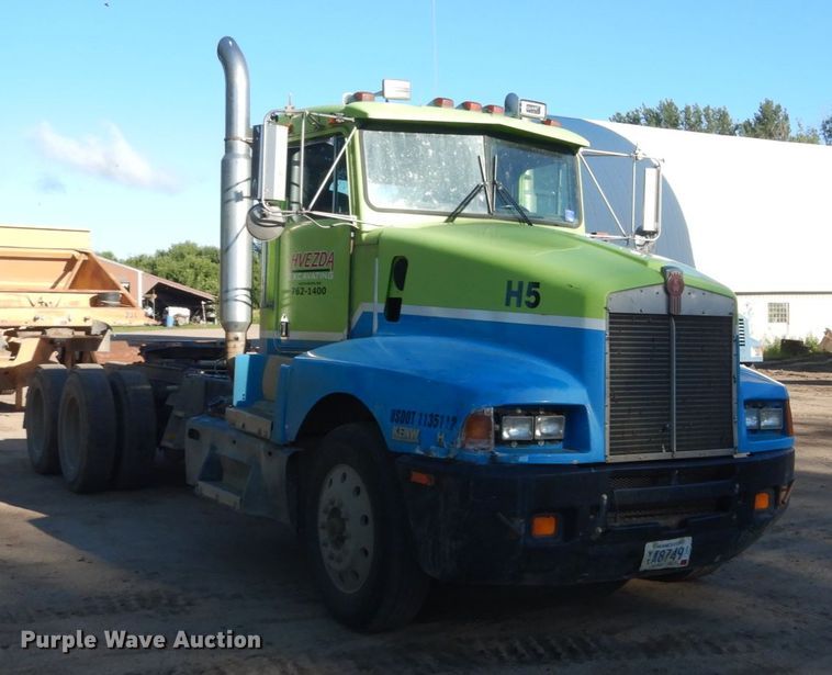 image for item FK9397 1988 Kenworth T600  semi truck