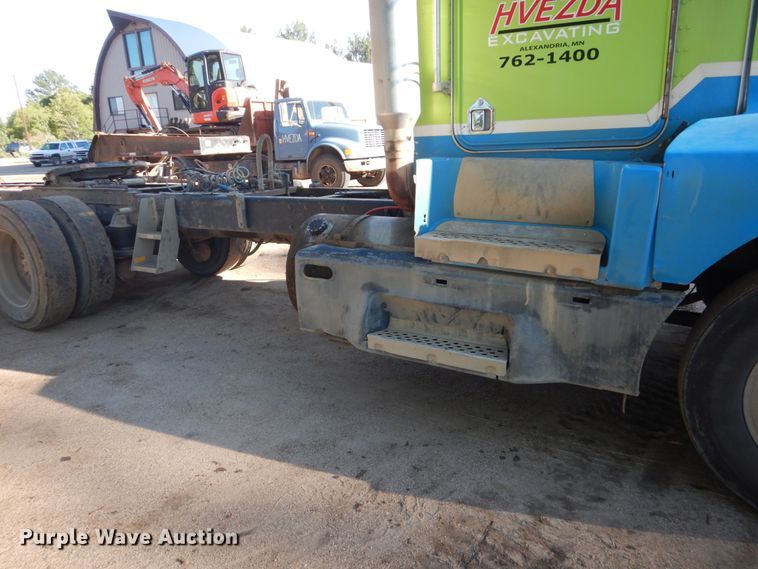 image for item FK9397 1988 Kenworth T600  semi truck