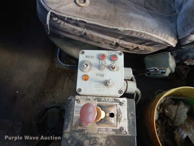 image for item FK9397 1988 Kenworth T600  semi truck