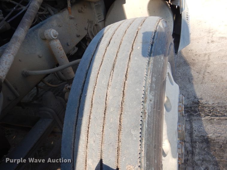 image for item FK9397 1988 Kenworth T600  semi truck