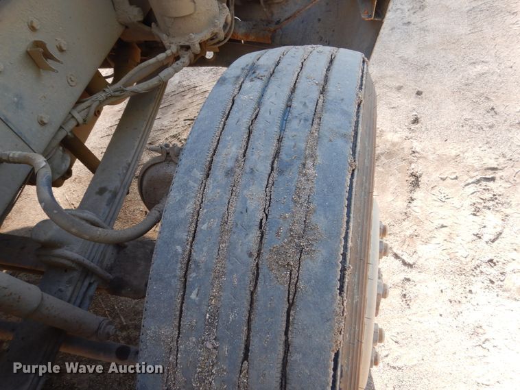 image for item FK9397 1988 Kenworth T600  semi truck