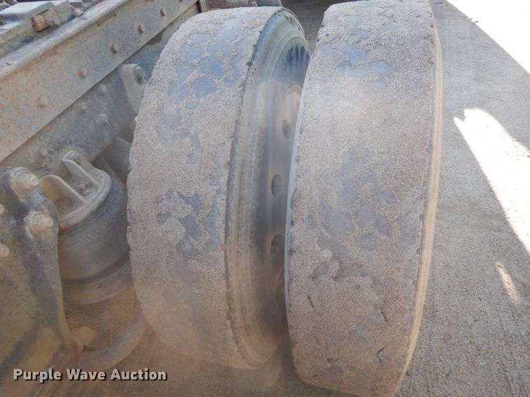 image for item FK9397 1988 Kenworth T600  semi truck