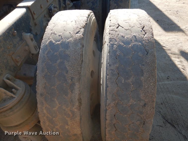 image for item FK9397 1988 Kenworth T600  semi truck