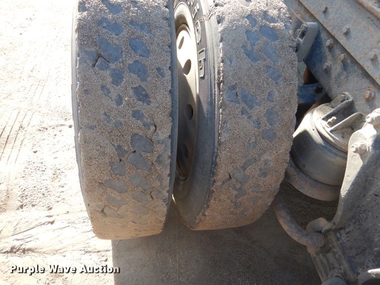 image for item FK9397 1988 Kenworth T600  semi truck