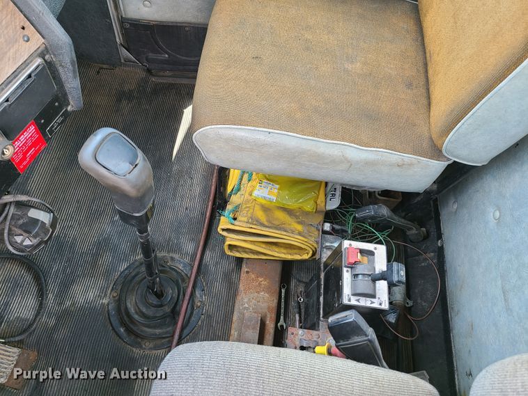 image for item FX9521 1993 Western Star 4900  semi truck