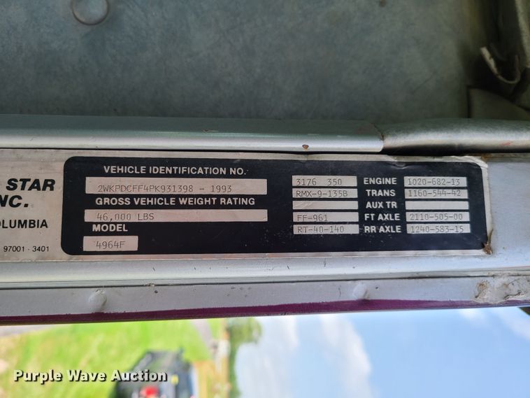 image for item FX9521 1993 Western Star 4900  semi truck