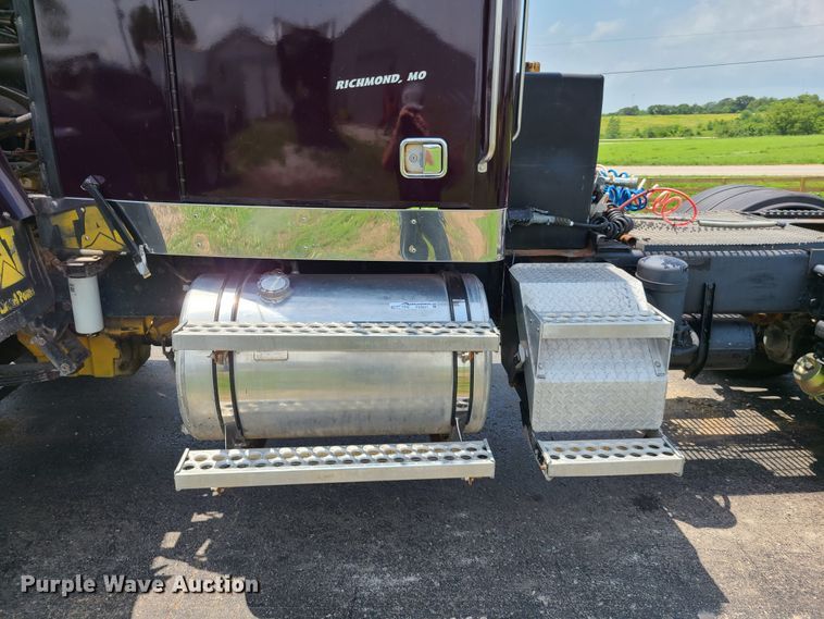 image for item FX9521 1993 Western Star 4900  semi truck