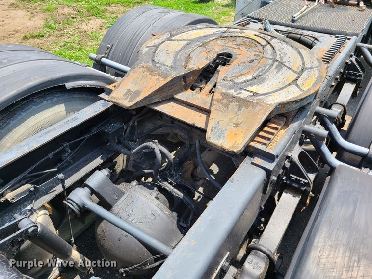 image for item FX9521 1993 Western Star 4900  semi truck