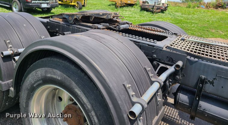 image for item FX9521 1993 Western Star 4900  semi truck