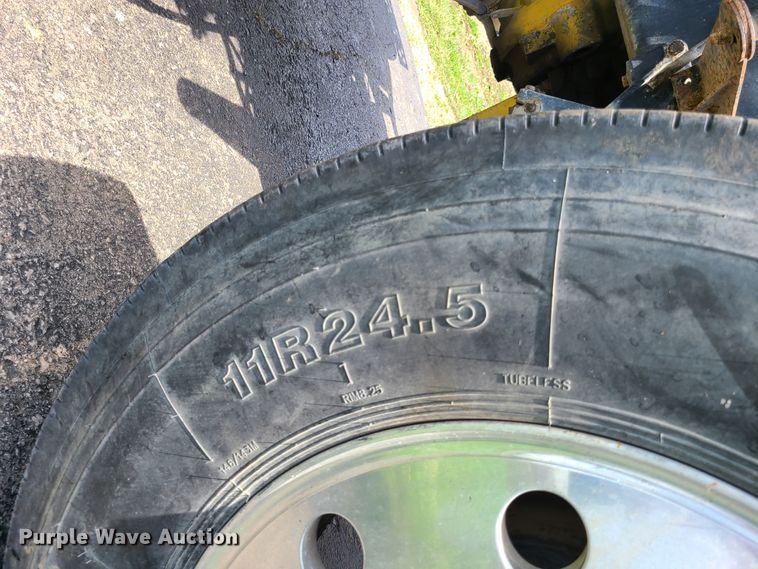 image for item FX9521 1993 Western Star 4900  semi truck