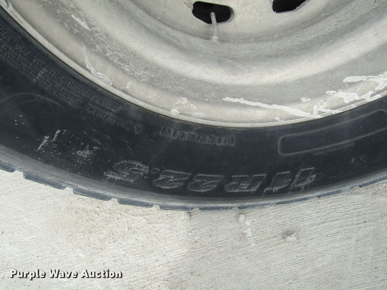 image for item GQ9048 2007 Volvo VNL semi truck