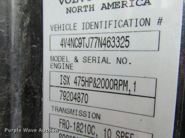 image for item GQ9048 2007 Volvo VNL semi truck