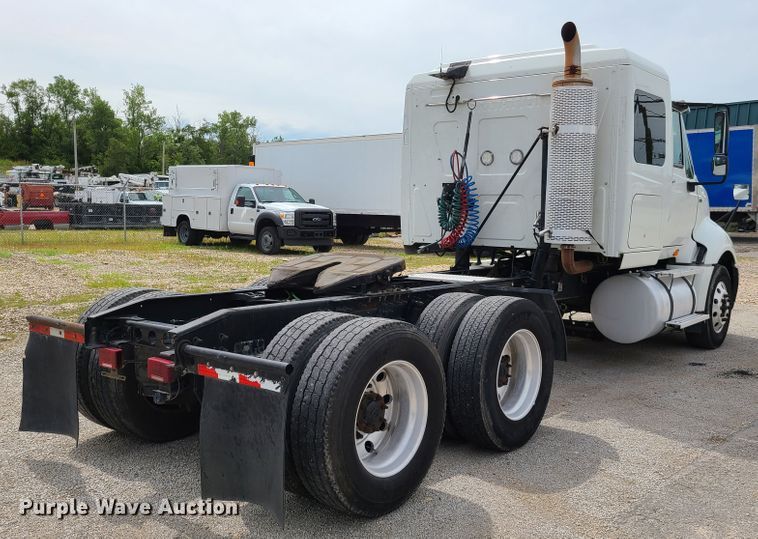 image for item GT9208 2013 International ProStar  semi truck