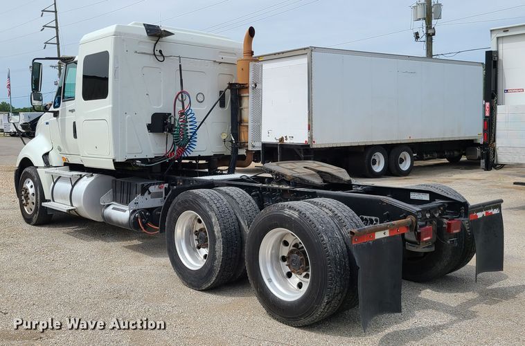 image for item GT9208 2013 International ProStar  semi truck