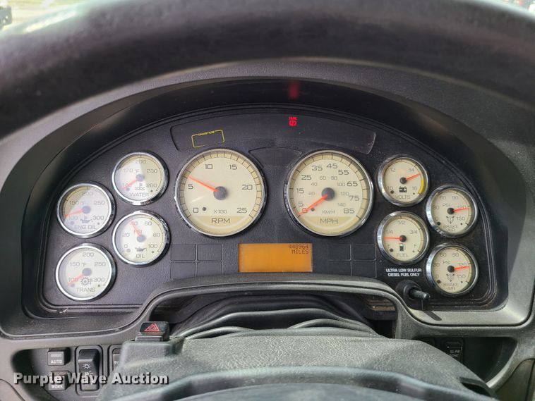 image for item GT9208 2013 International ProStar  semi truck