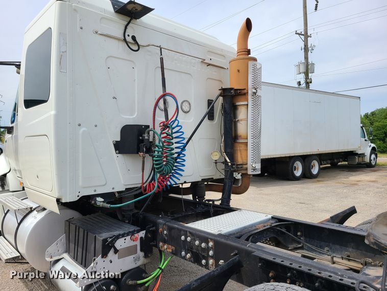 image for item GT9208 2013 International ProStar  semi truck