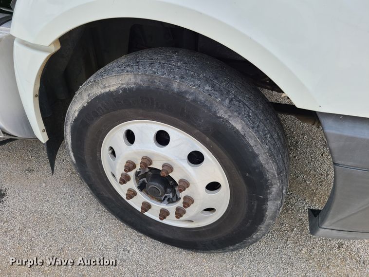 image for item GT9208 2013 International ProStar  semi truck