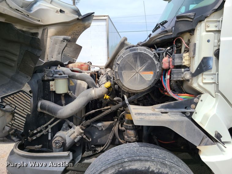 image for item GT9208 2013 International ProStar  semi truck