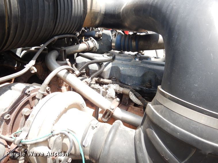 image for item GT9303 2005 Mack CX  semi truck