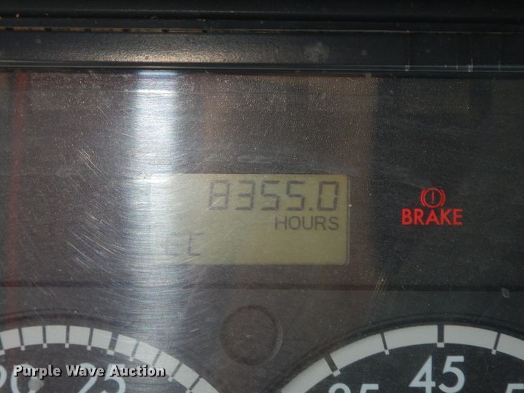 image for item GT9308 2004 Freightliner Columbia semi truck