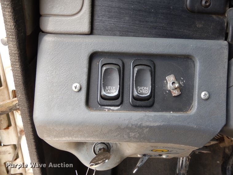 image for item GT9308 2004 Freightliner Columbia semi truck