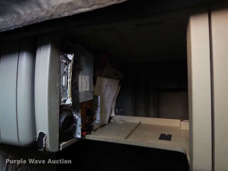 image for item GT9308 2004 Freightliner Columbia semi truck