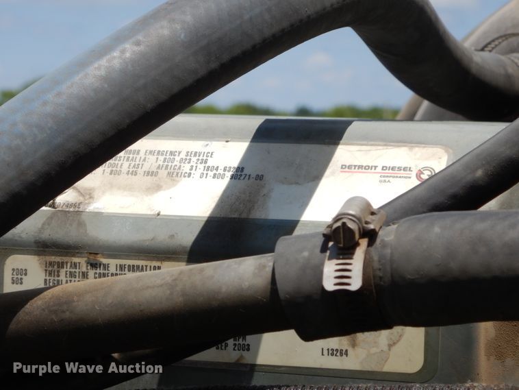 image for item GT9308 2004 Freightliner Columbia semi truck