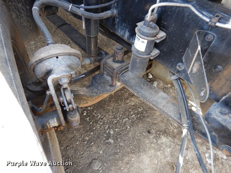 image for item GT9308 2004 Freightliner Columbia semi truck