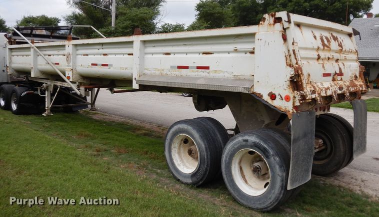 image for item GT9342 1998 Clement end dump trailer