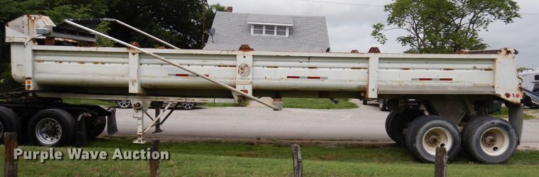 image for item GT9342 1998 Clement end dump trailer