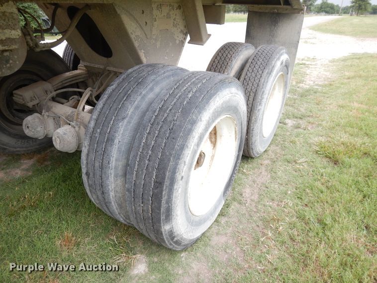 image for item GT9342 1998 Clement end dump trailer