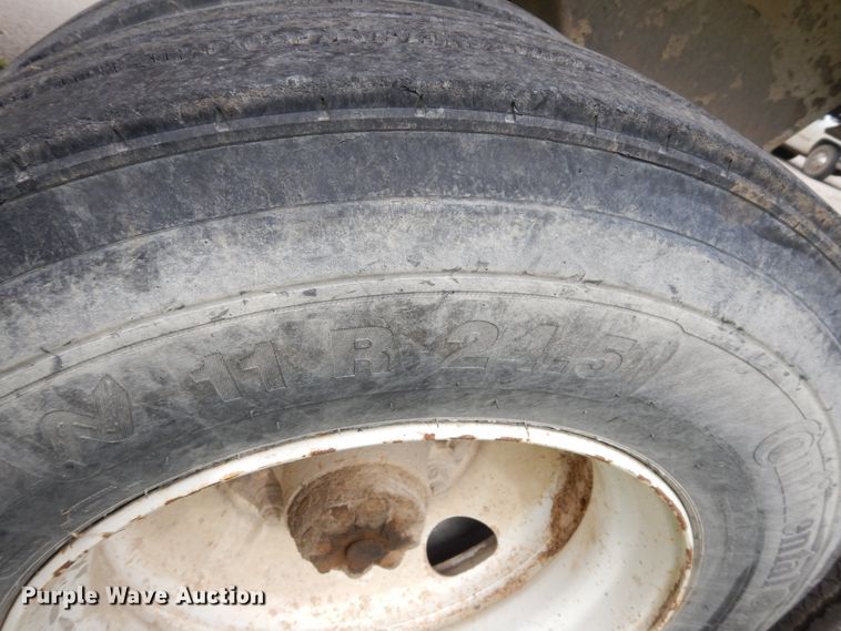 image for item GT9342 1998 Clement end dump trailer