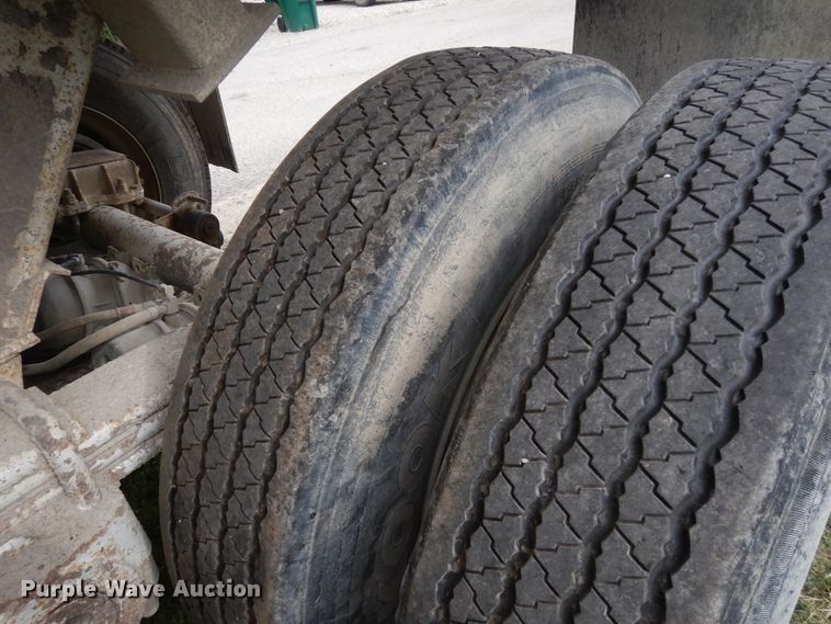 image for item GT9342 1998 Clement end dump trailer