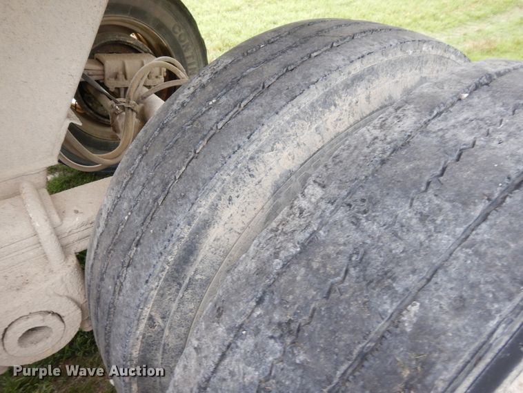 image for item GT9342 1998 Clement end dump trailer