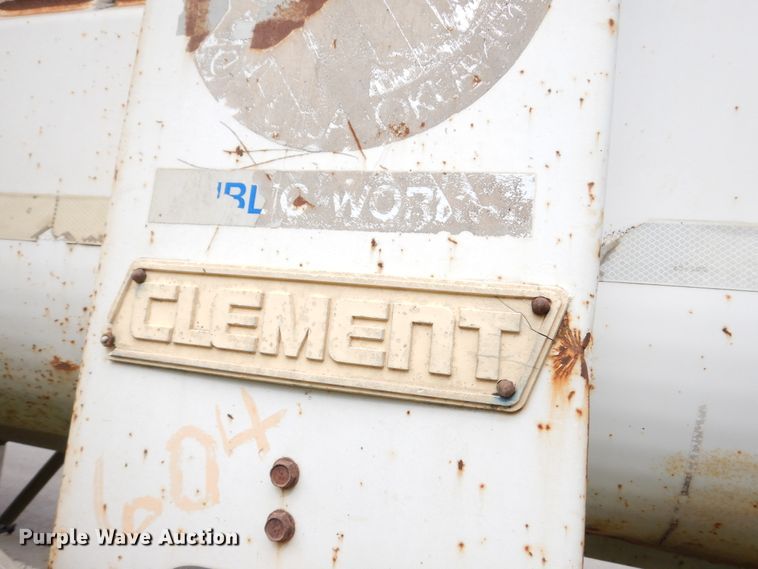 image for item GT9342 1998 Clement end dump trailer