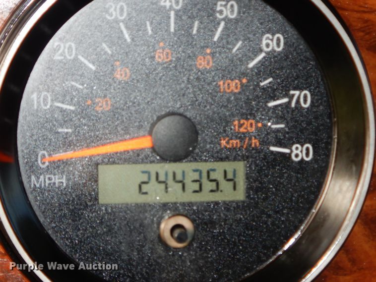 image for item GT9343 2000 Kenworth T800 semi truck