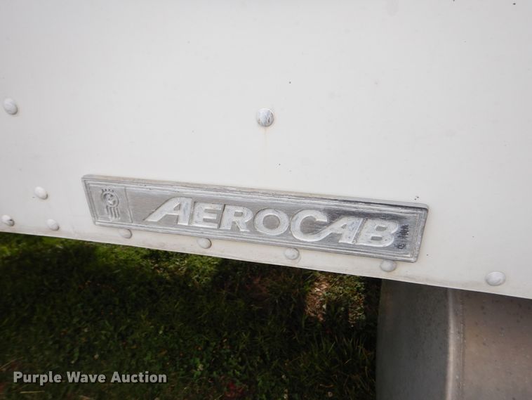 image for item GT9343 2000 Kenworth T800 semi truck