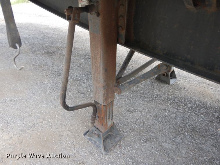 image for item GT9354 1998 Lufkin FLH flatbed trailer