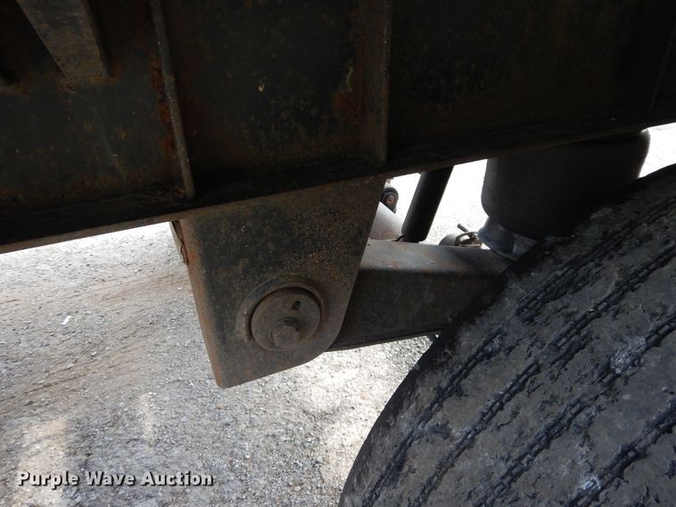 image for item GT9354 1998 Lufkin FLH flatbed trailer