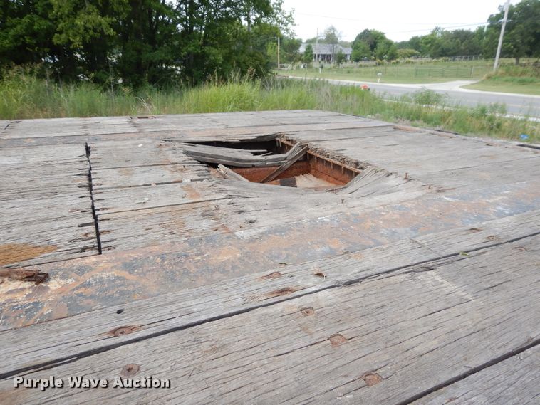 image for item GT9354 1998 Lufkin FLH flatbed trailer