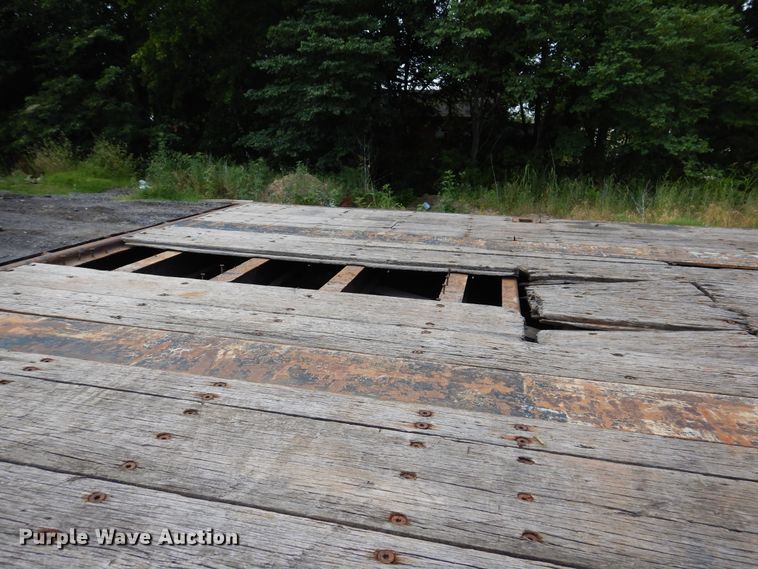 image for item GT9354 1998 Lufkin FLH flatbed trailer